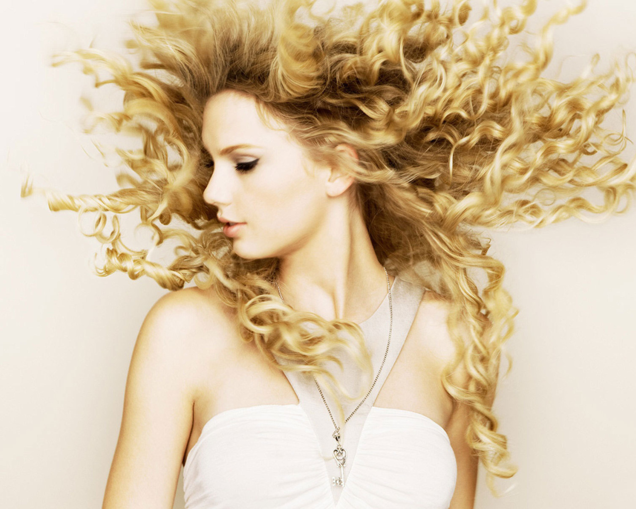 Taylor Swift из фильма День святого Валентина