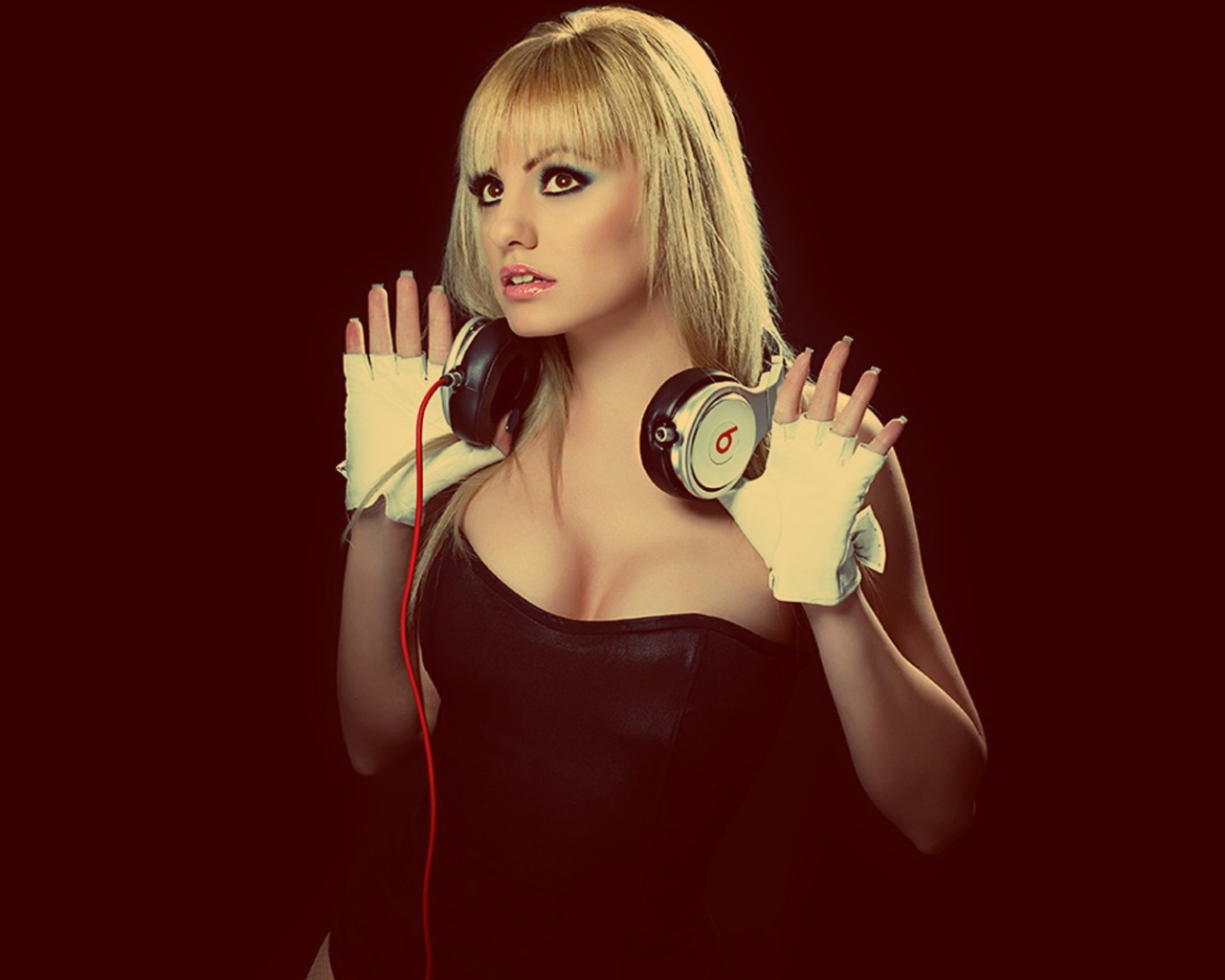 Певица Александра в студии