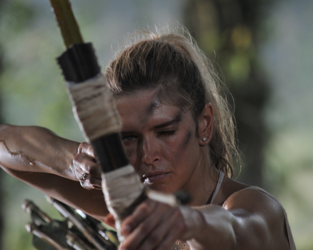 Вера Брежнева в фильме Джунгли