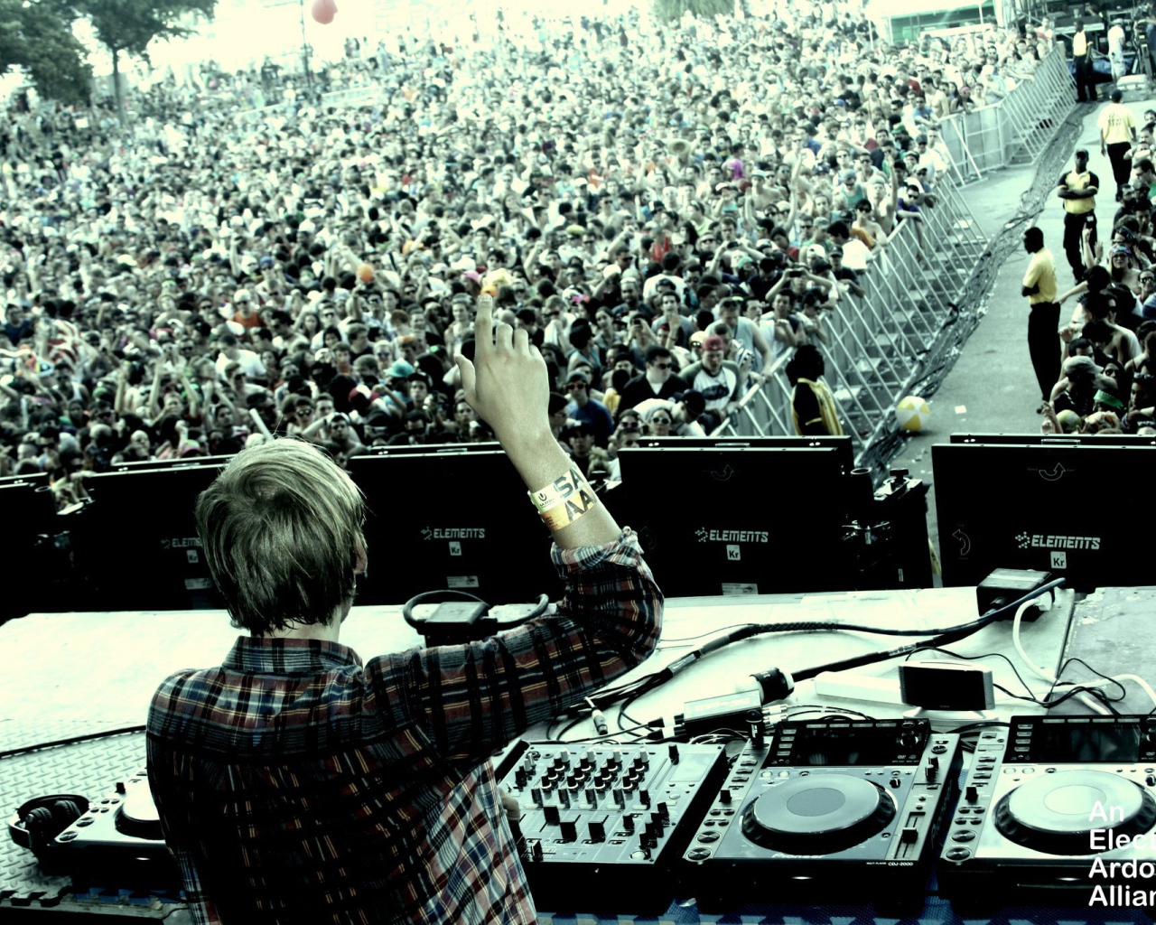 Новая песня Avicii