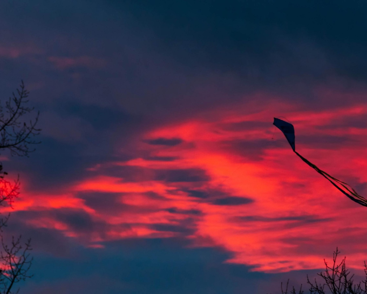 Красные облака