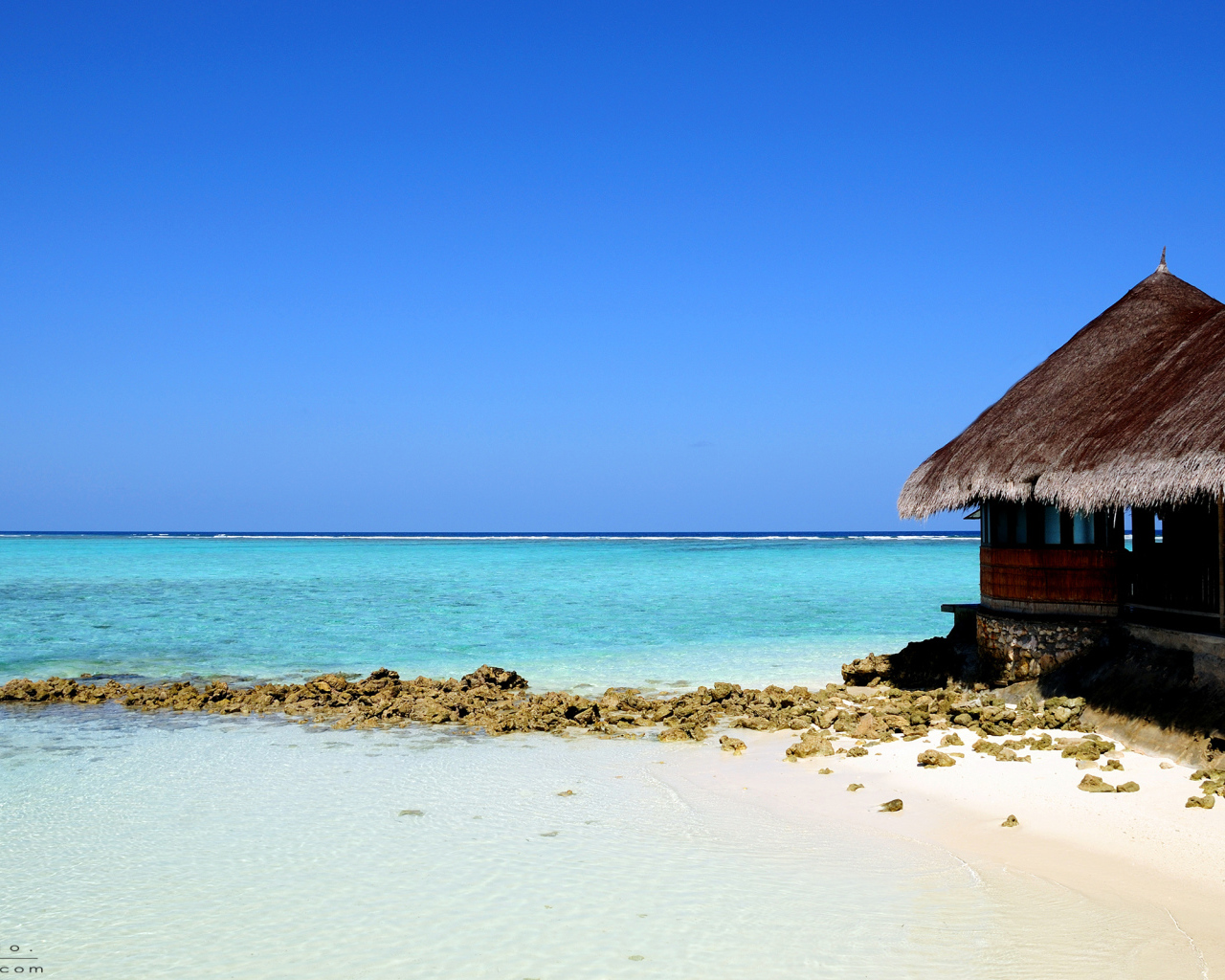 Домик на пляже