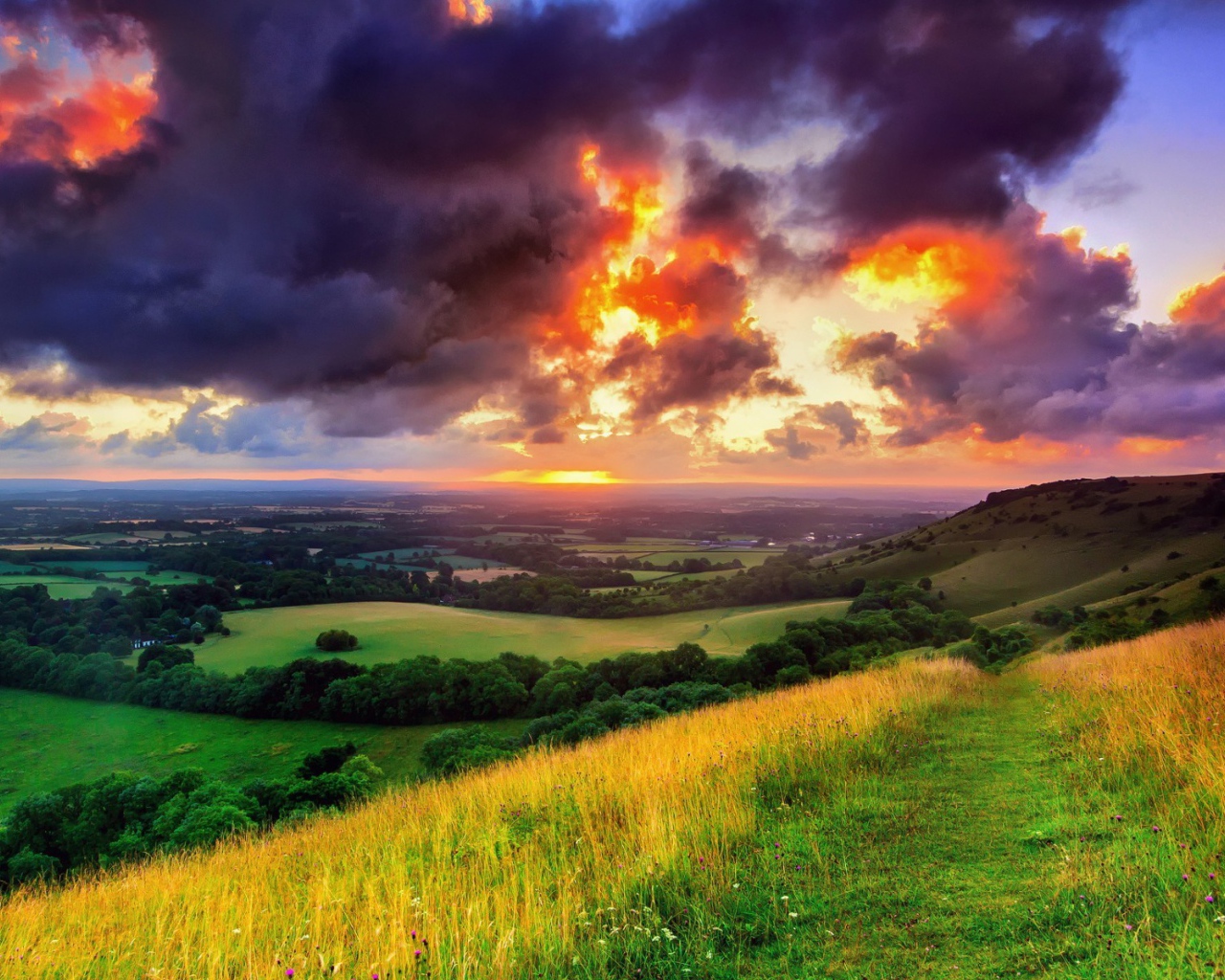 Ландшафт с тучей