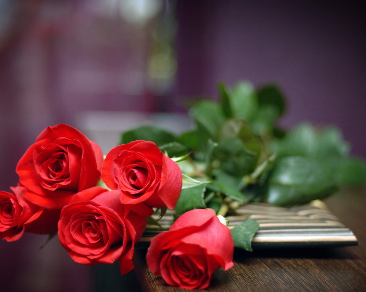 Букет красных роз