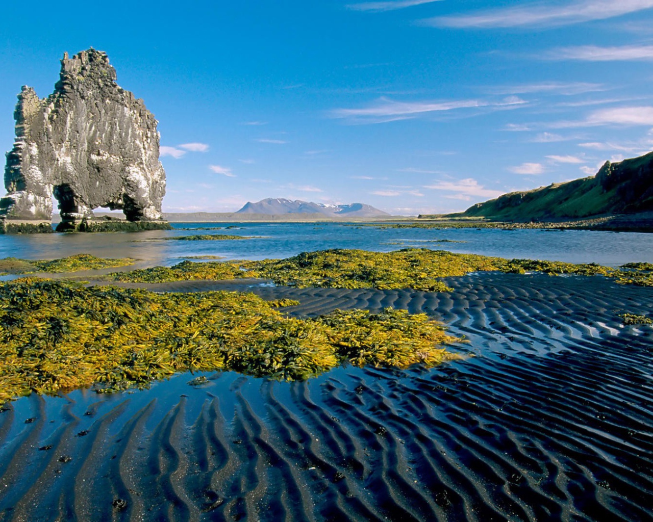 Остров скала