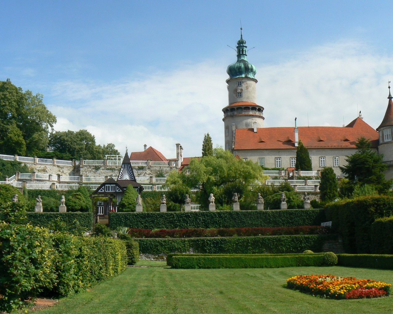 Пейзаж вокруг костела