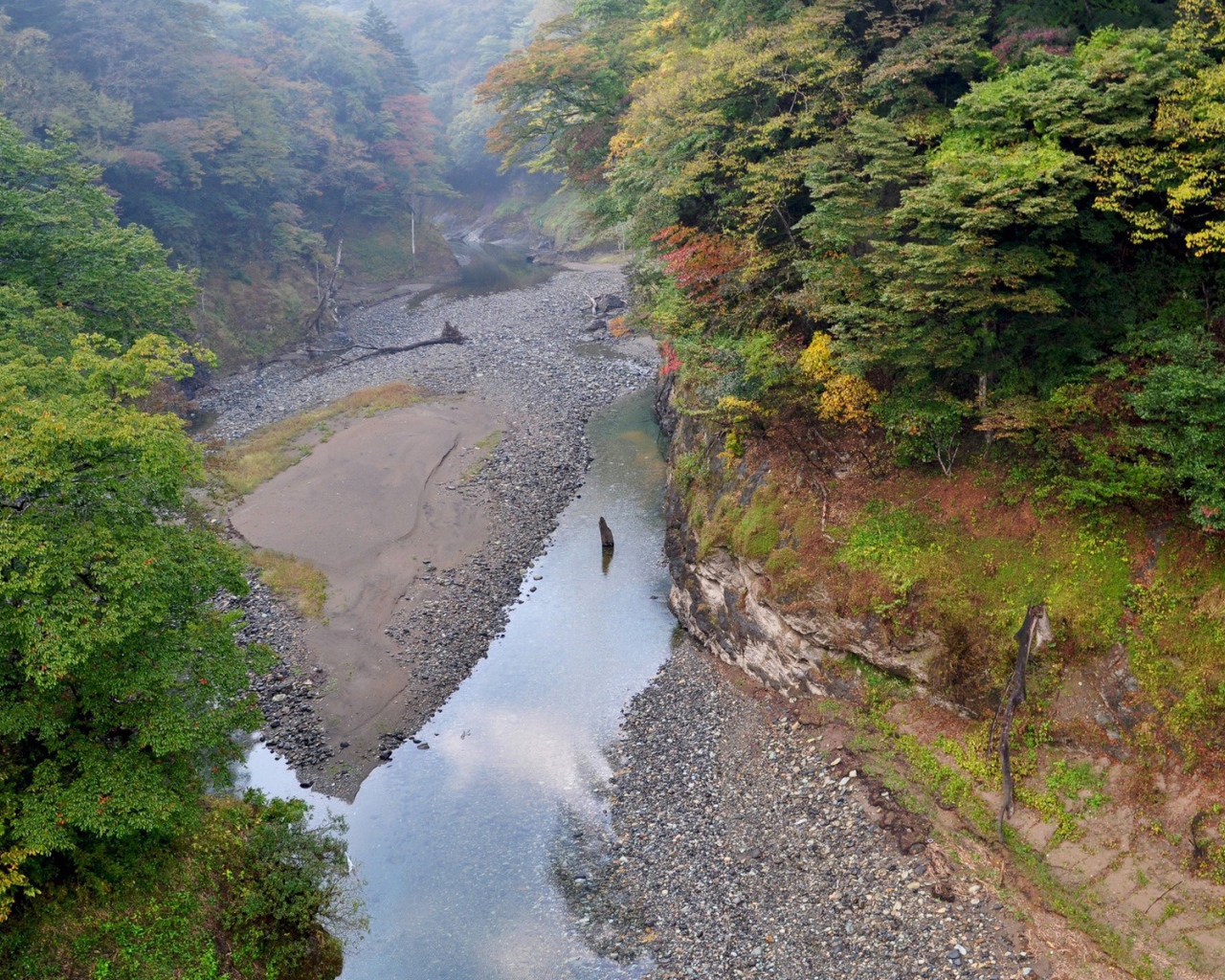 Пересохшая река в Японии