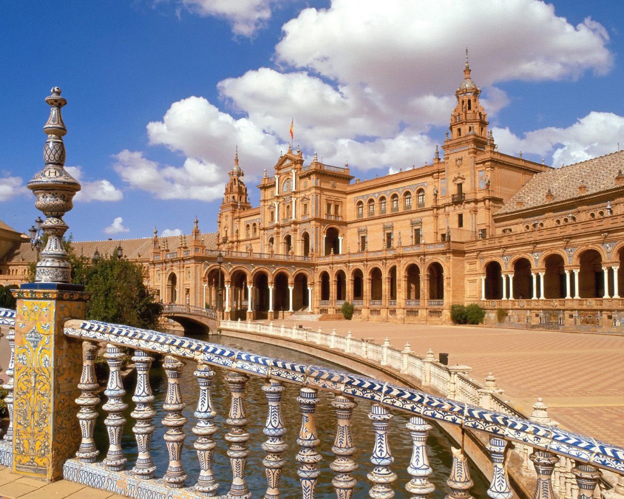 Архитектура с мостами