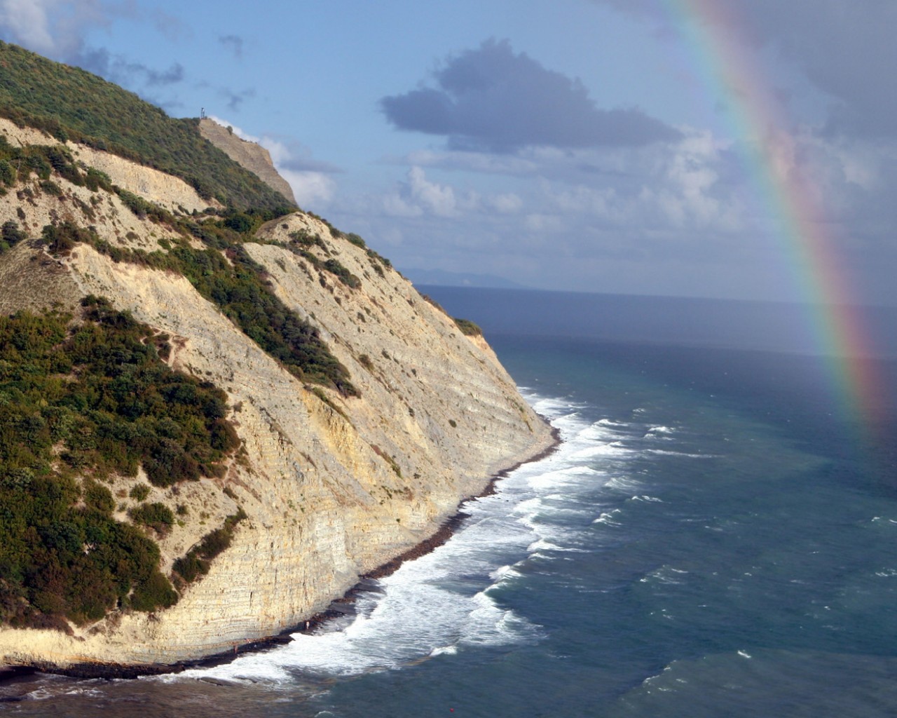 Радуга над морем