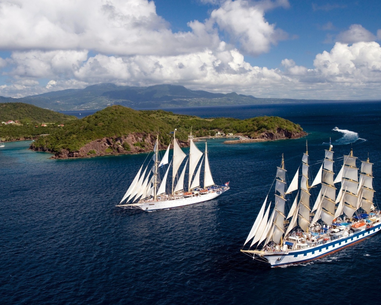 Парусники в походе