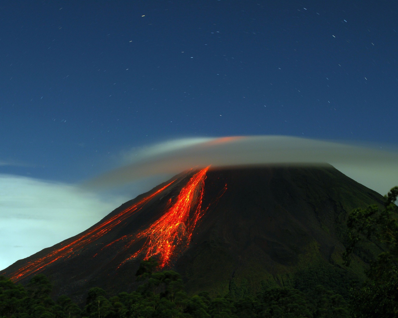 Извержение старого вулкана
