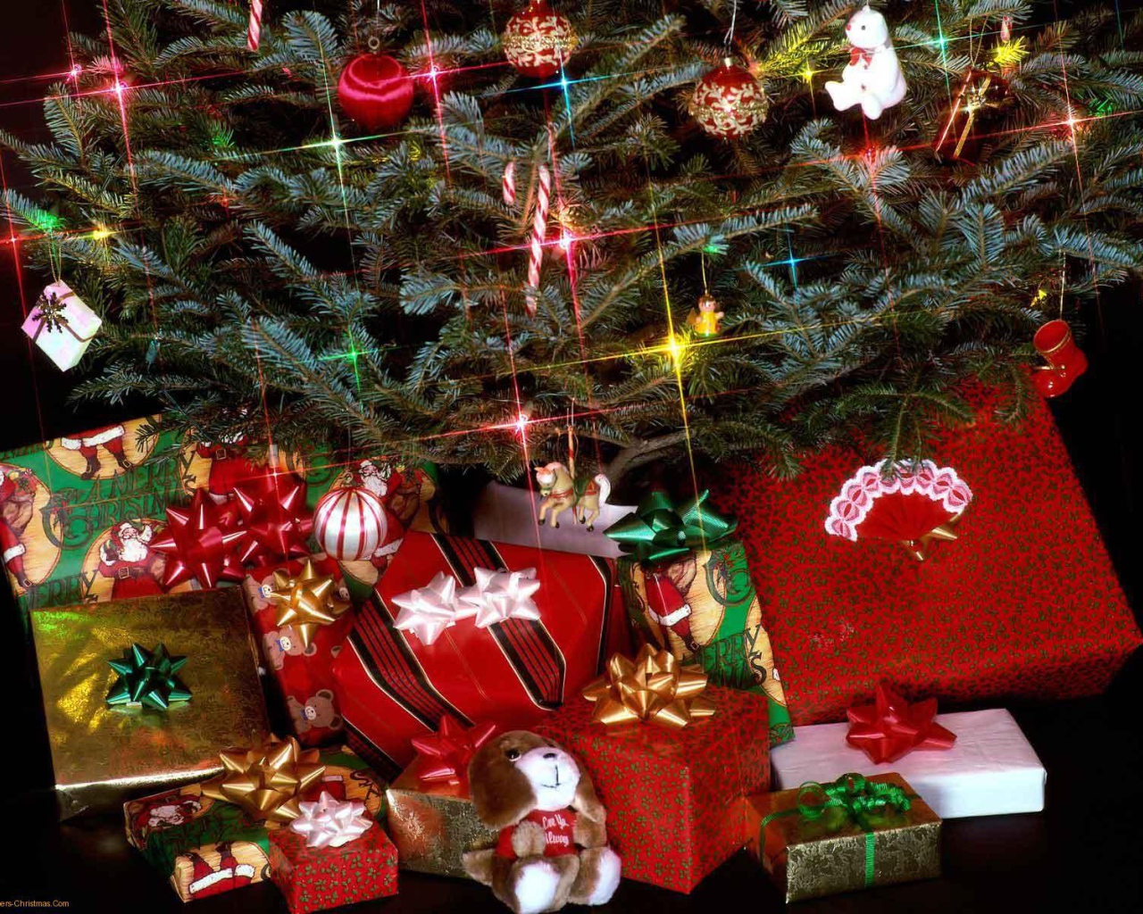 Все виды подарков под новогодней елки