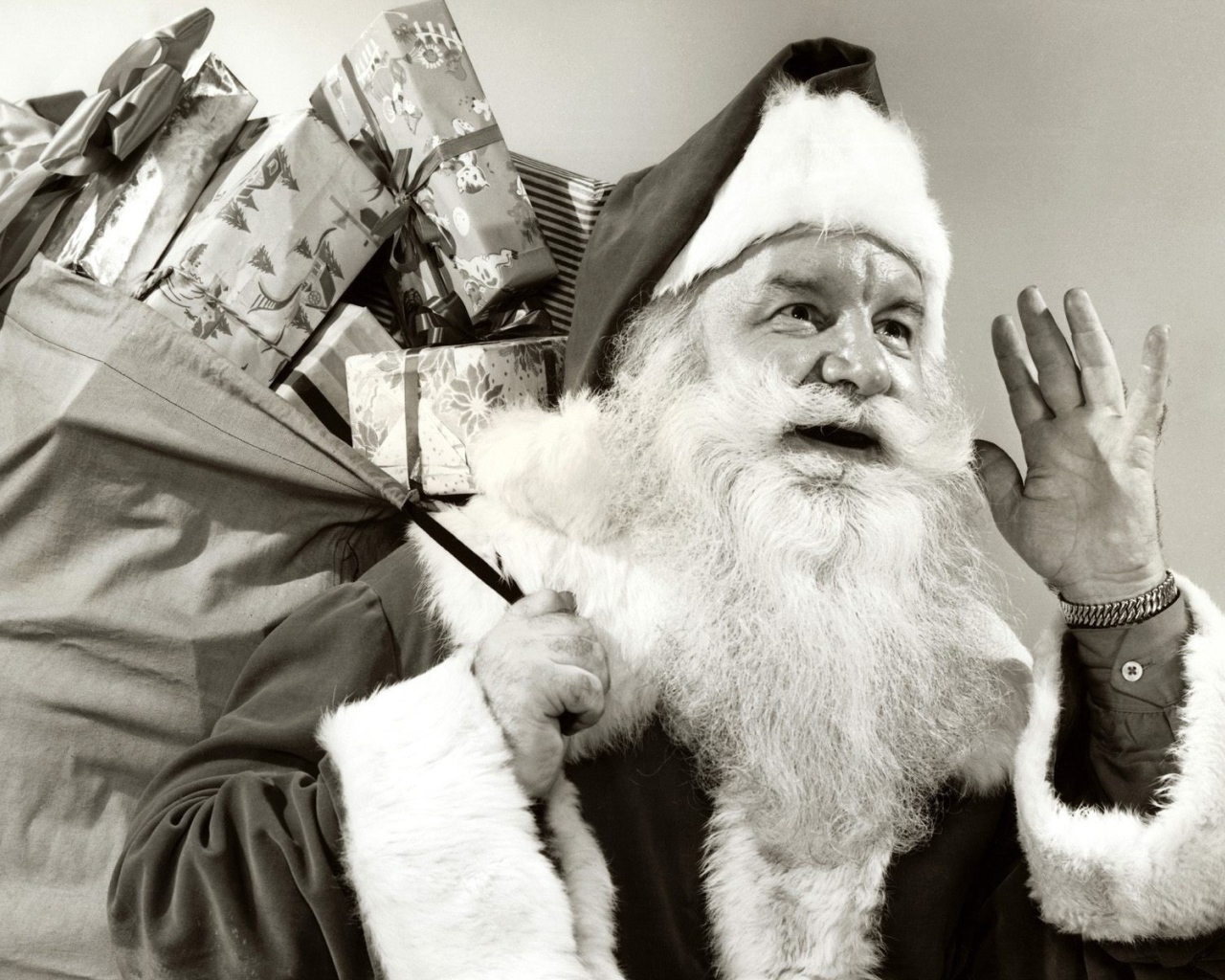 Черно белый Санта клаус