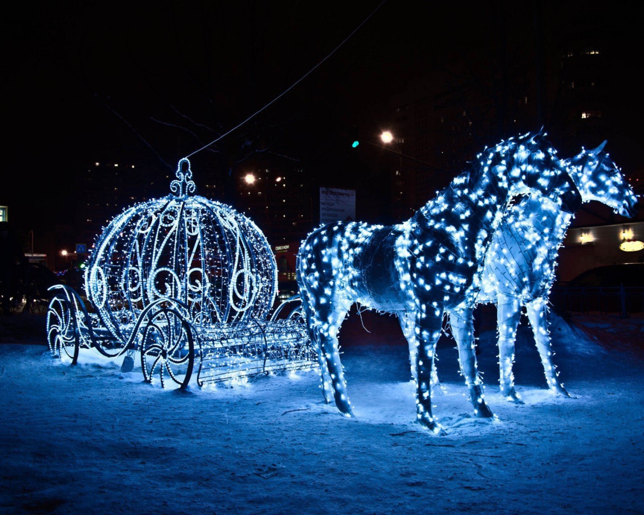 Карета с лошадьми