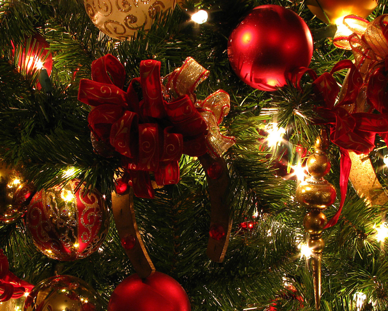 Eлочная игрушка подкова