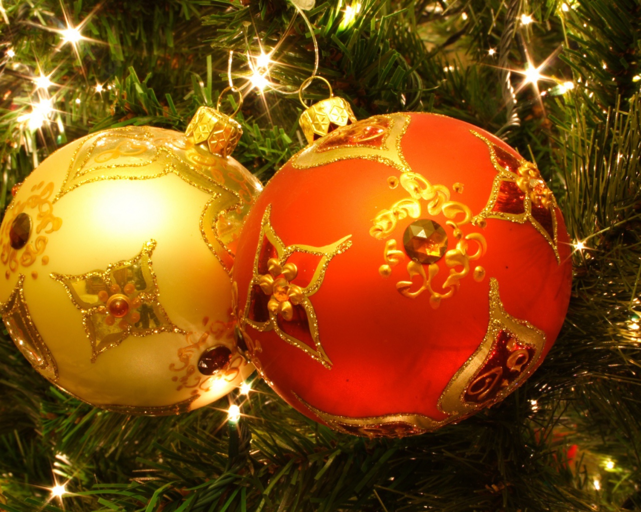 Игрушки елочные большие