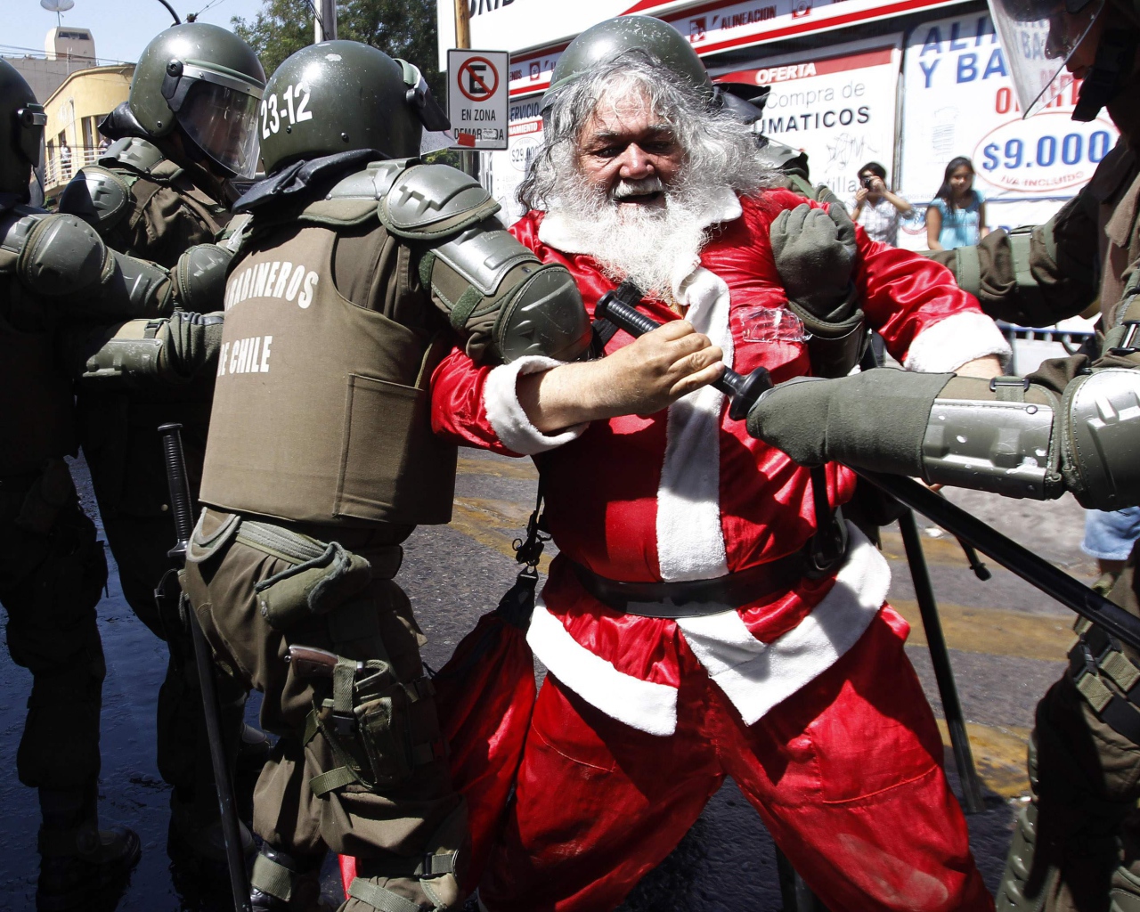 Пьяный дед  мороз