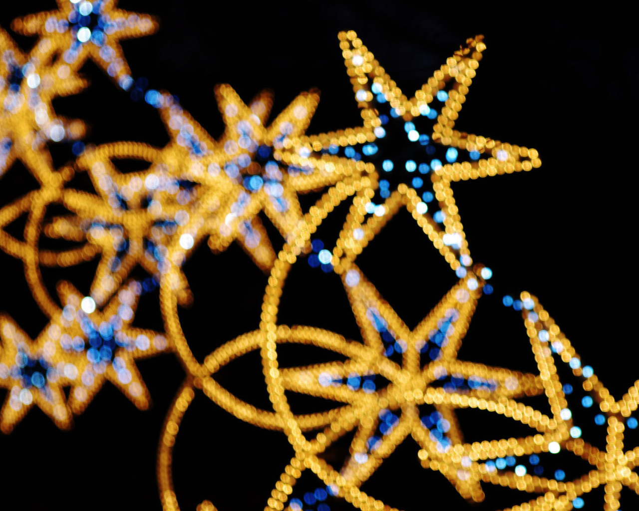 Гирлянды электрические