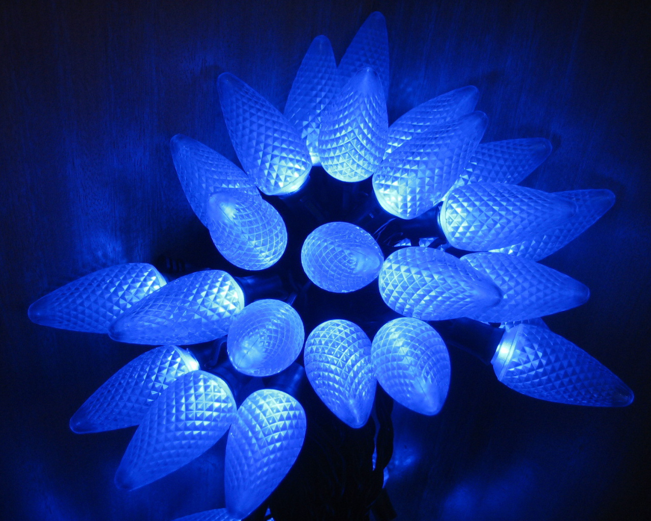 Гирлянда из лампочек