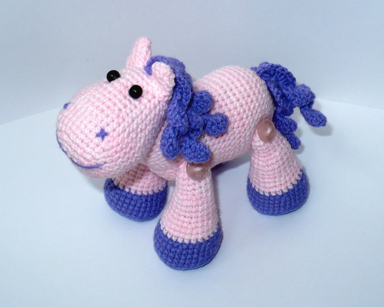 Вязаная лошадь