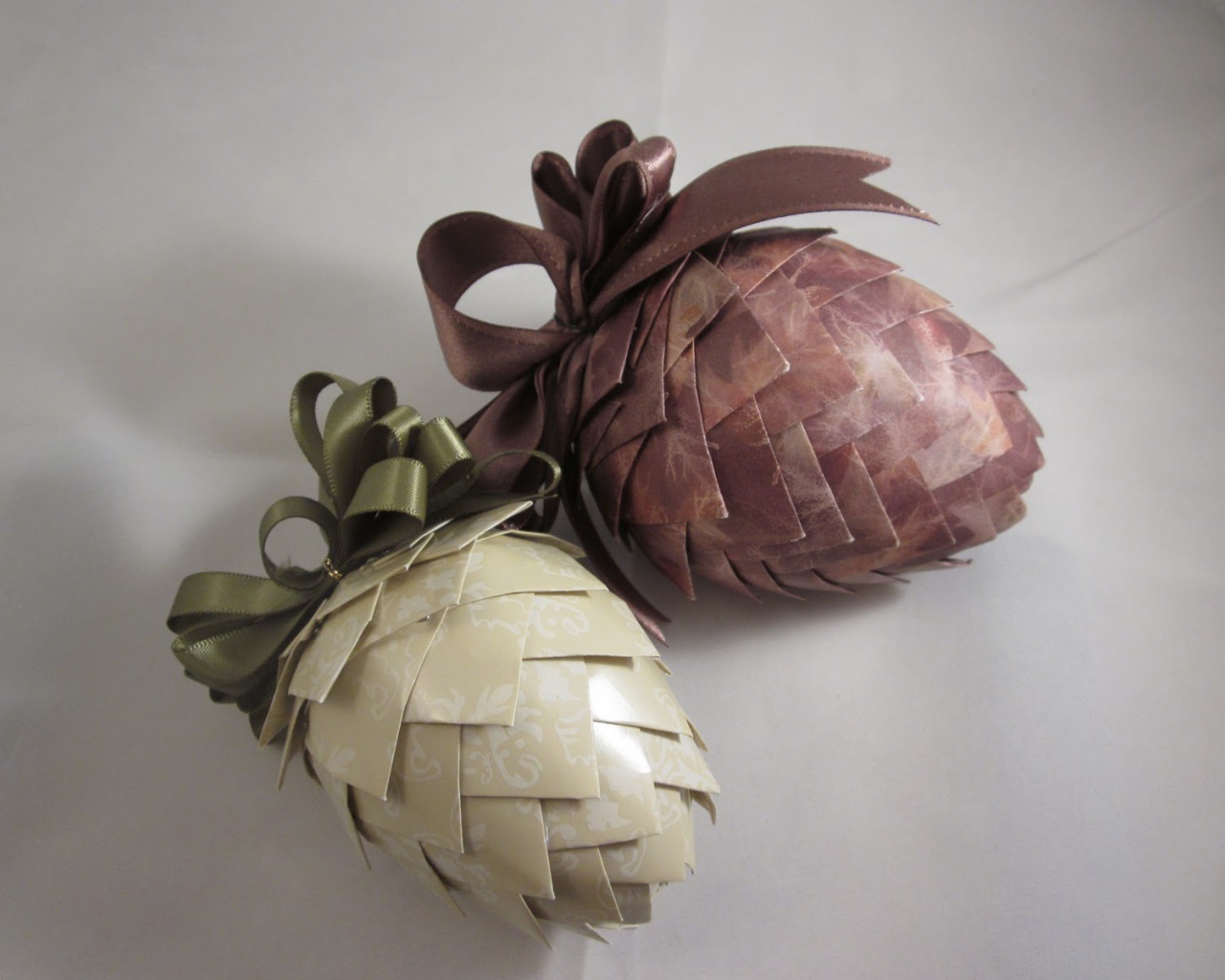 Бумажные елочные игрушки