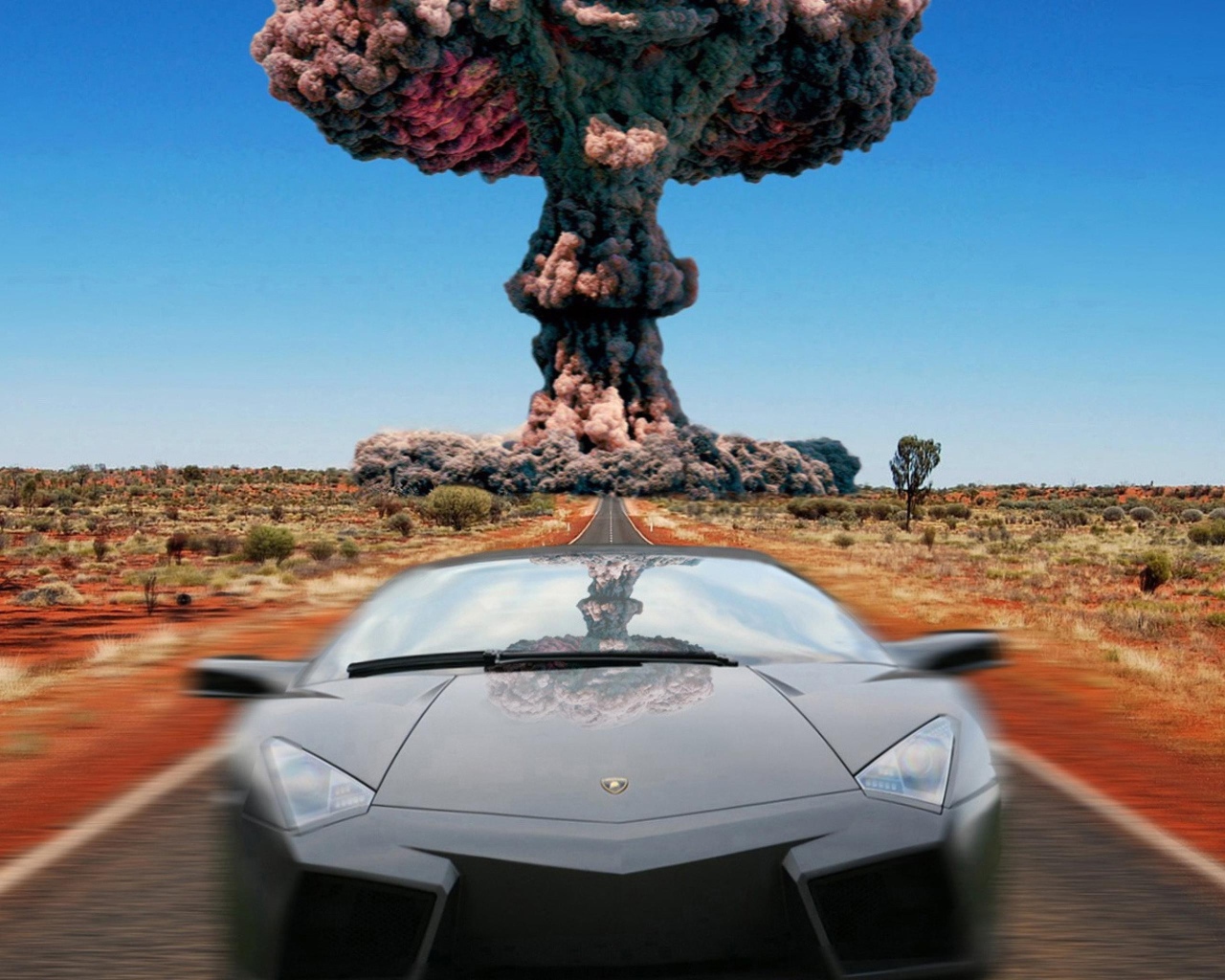 Атомный взрыв на дороге