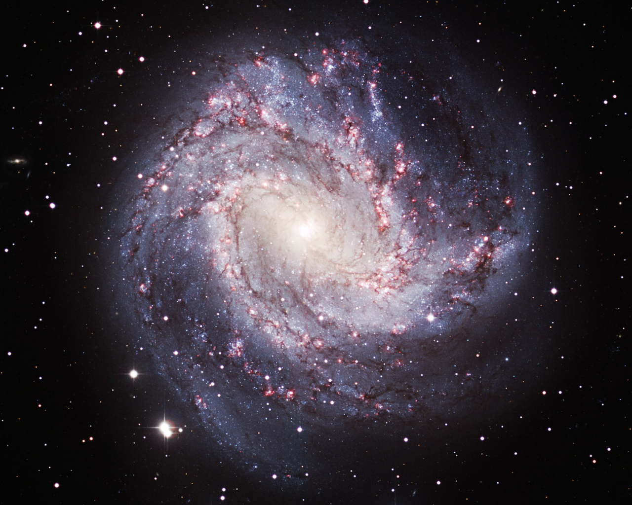 Спиральная галактика М83