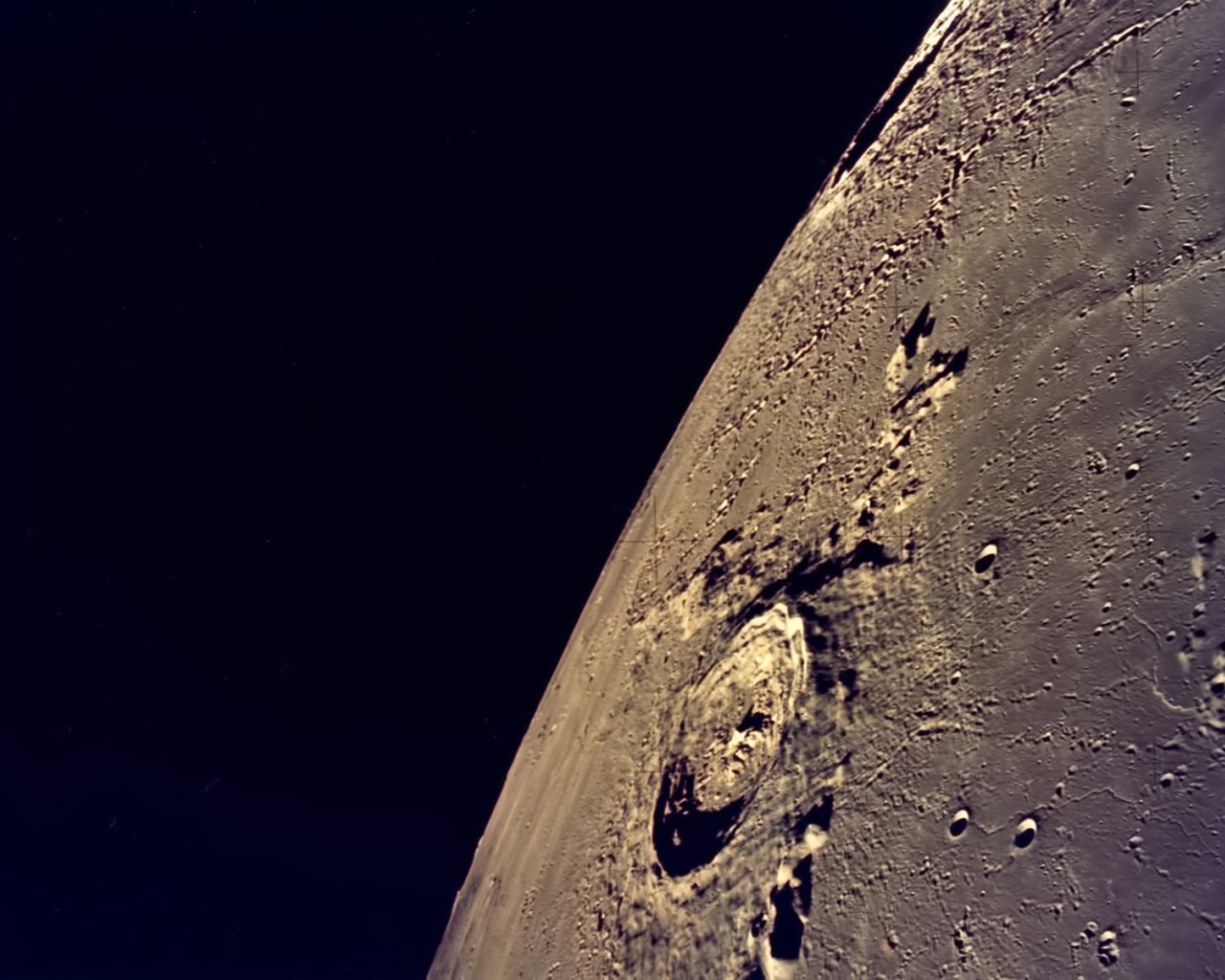 Лунный пейзаж