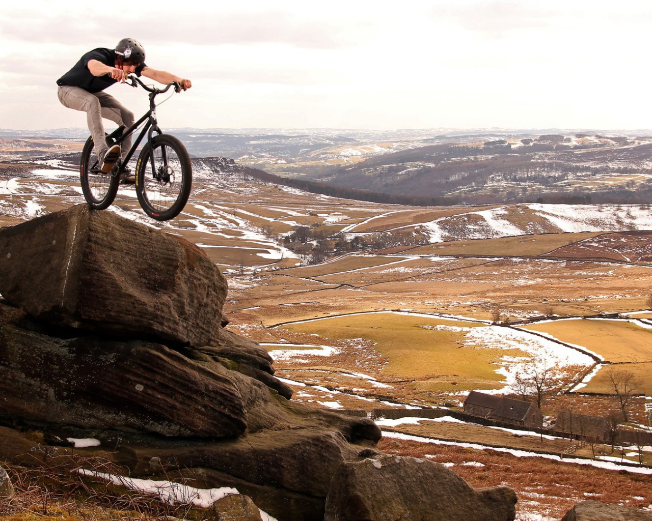 Прыжок с камня