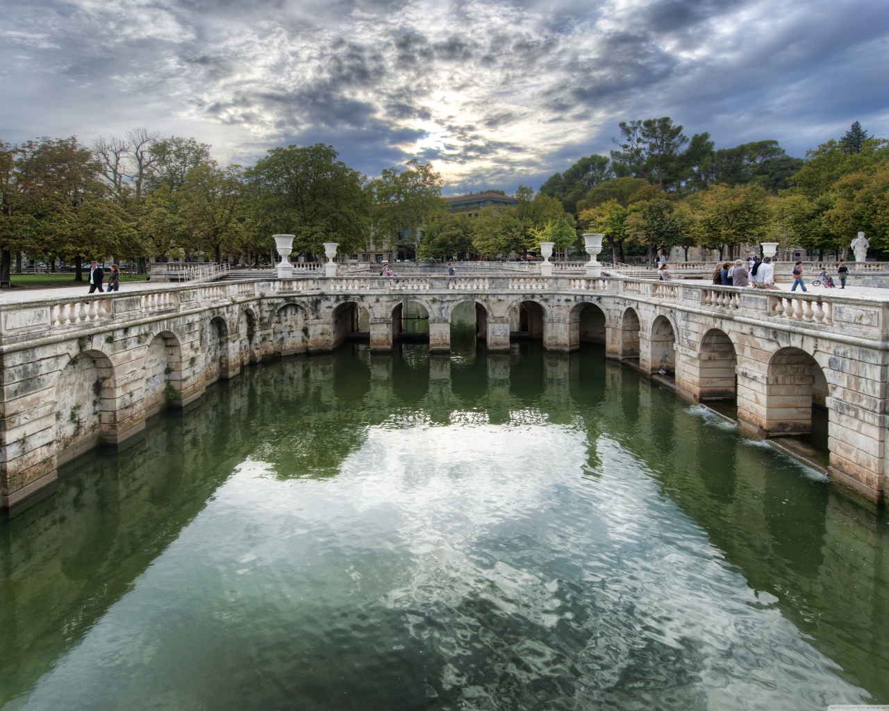 Римские термы в Ниме