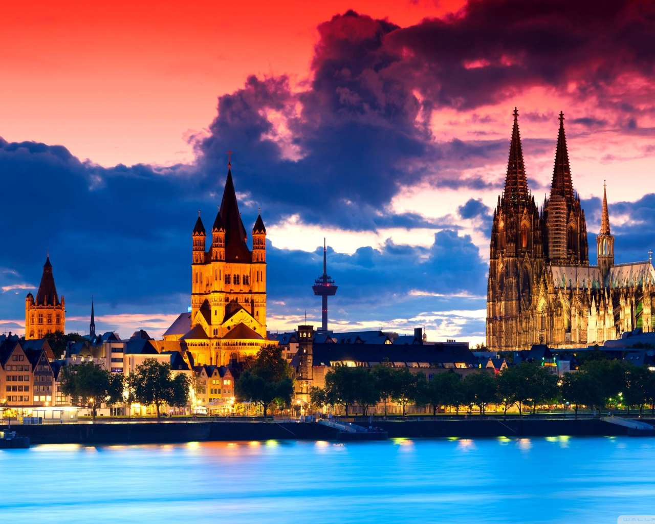 Кельнский собор в сумраке