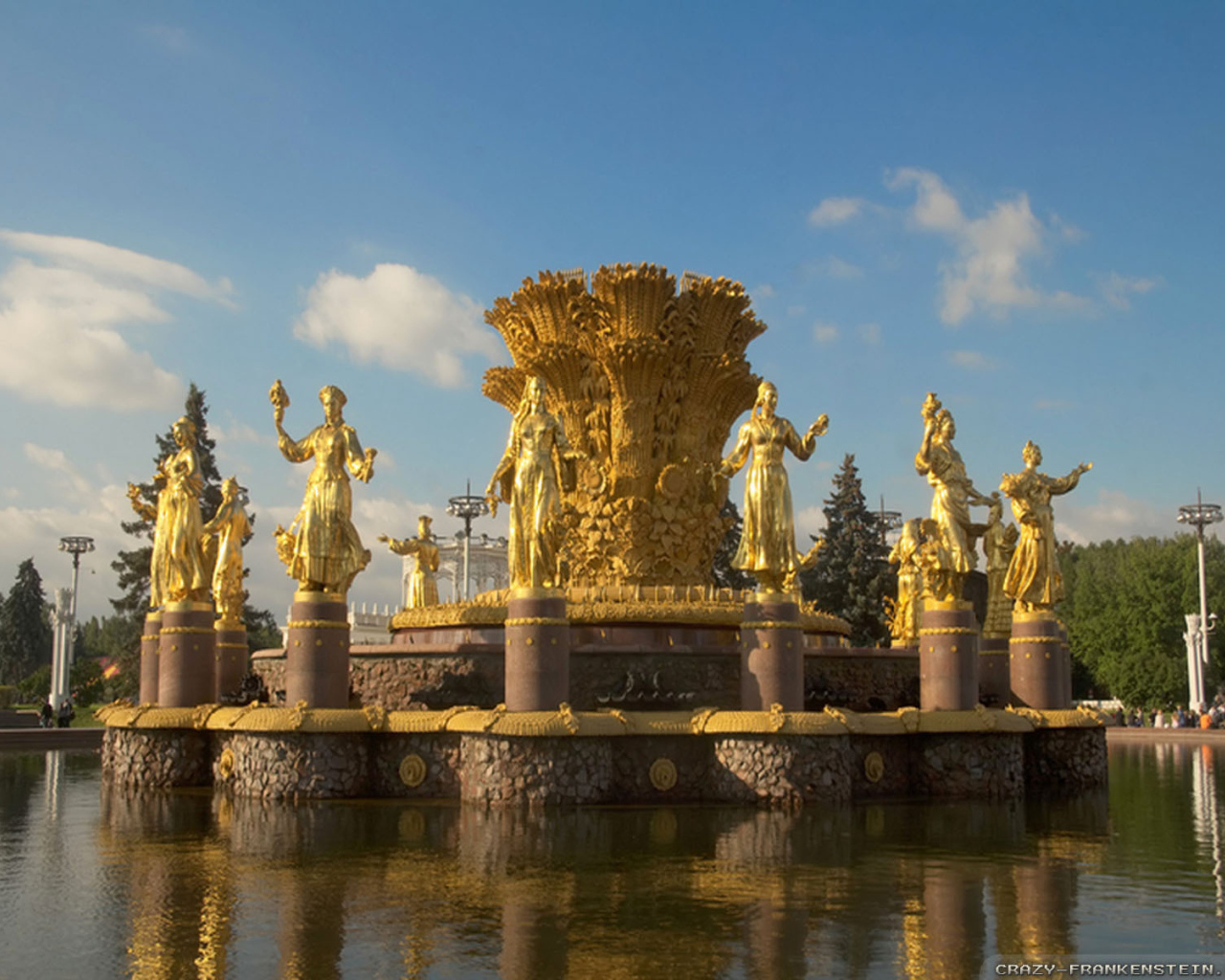 Золотой фонтан в Москве