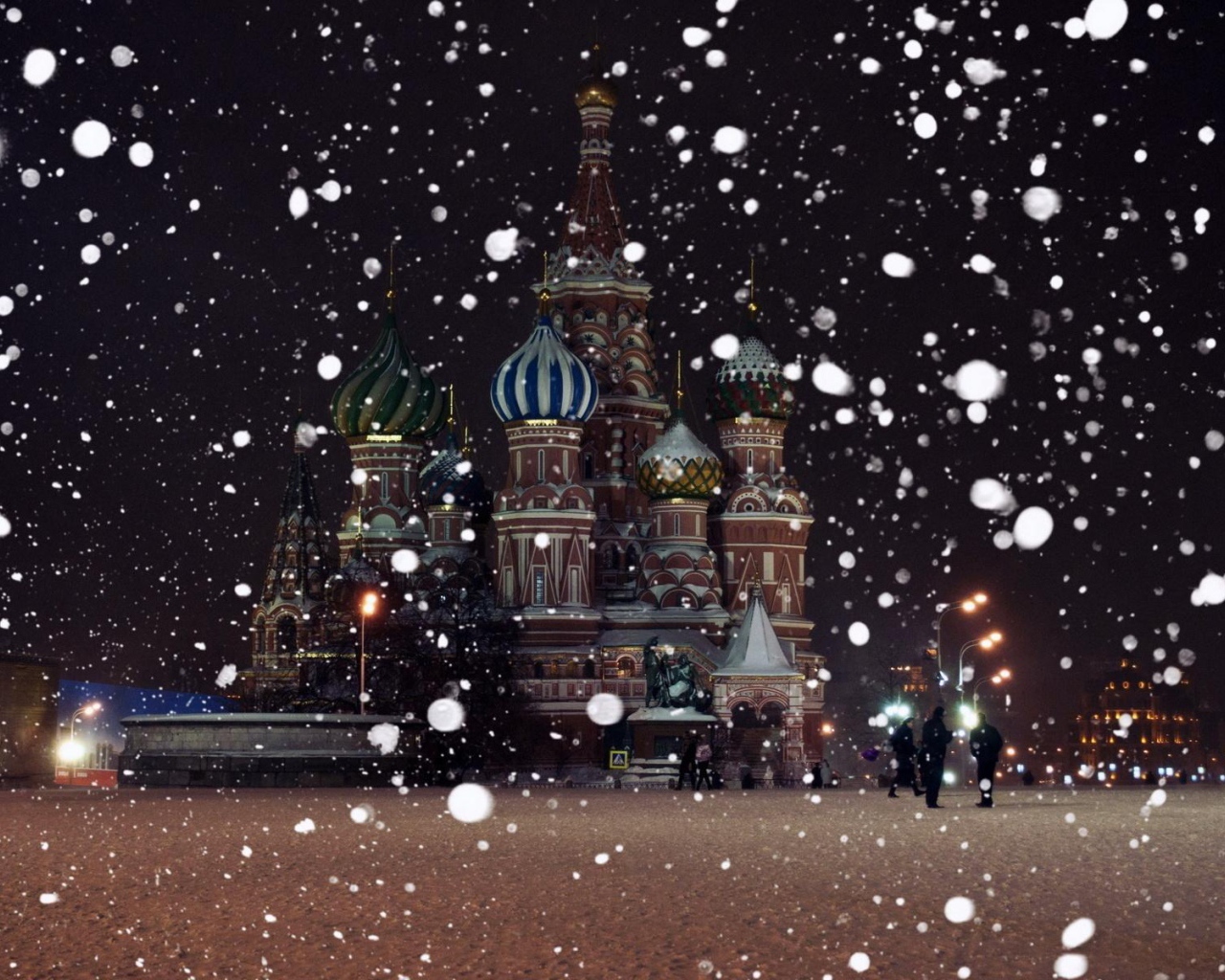 Кремль под снегом в Москве