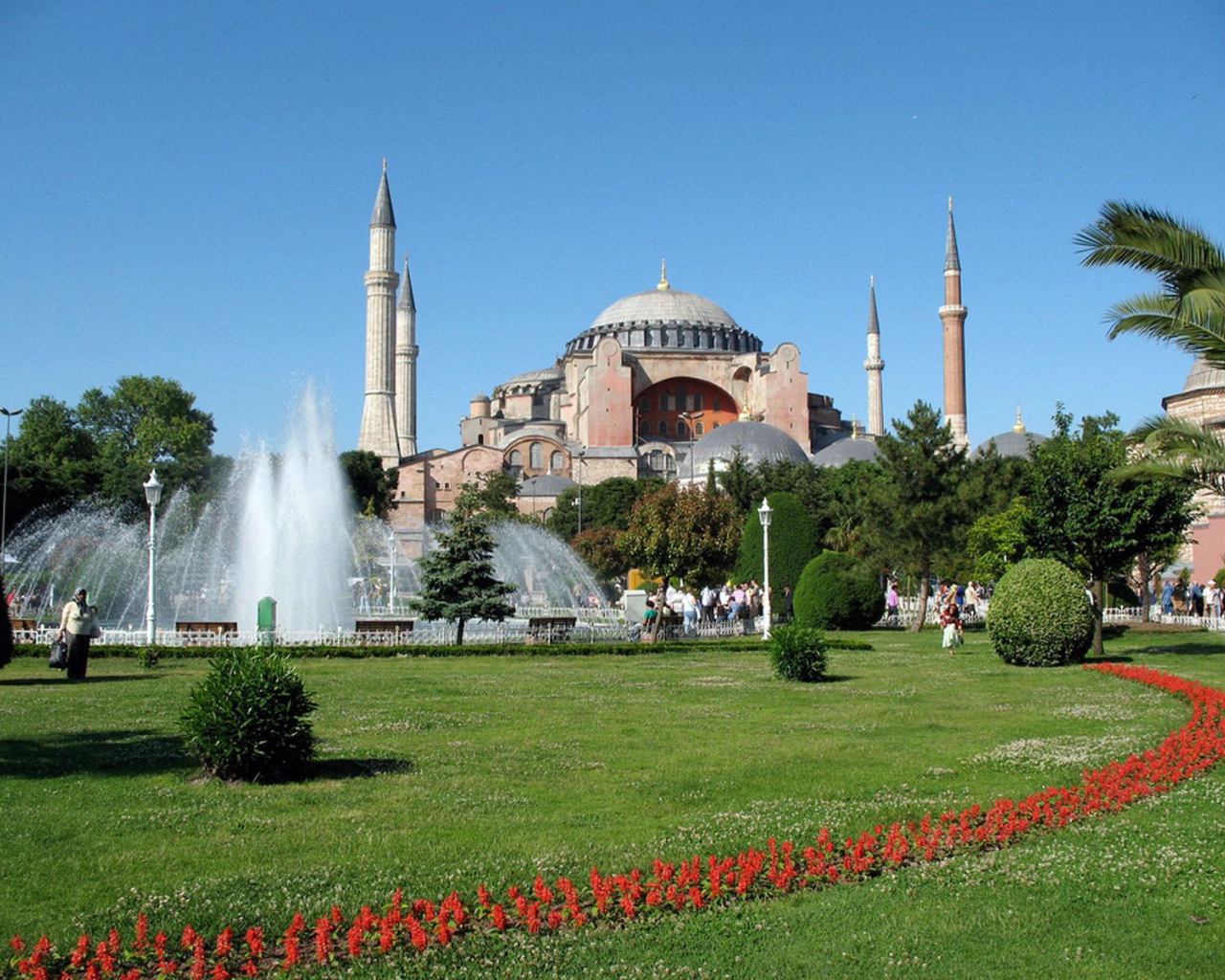 Собор Святой Софии Турции с видом на парк