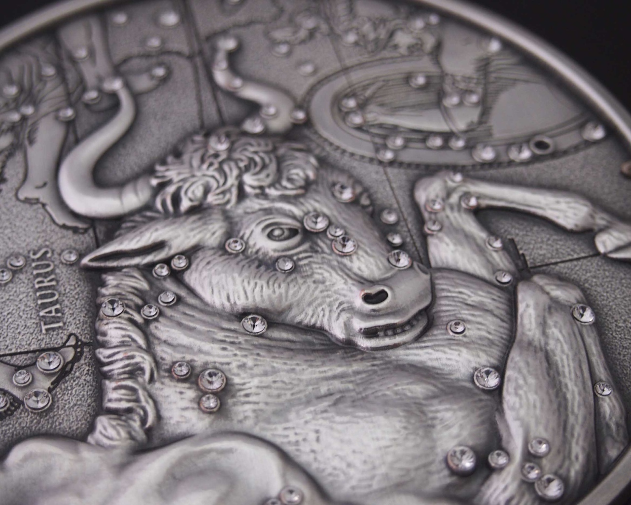 Телец на монете