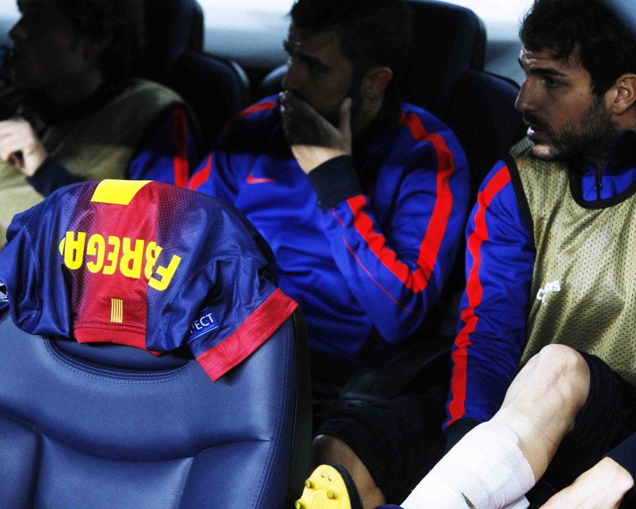 Барселона Франсеск Фабрегас в машине