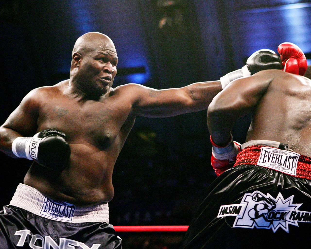 Боксер Джеймс Тони