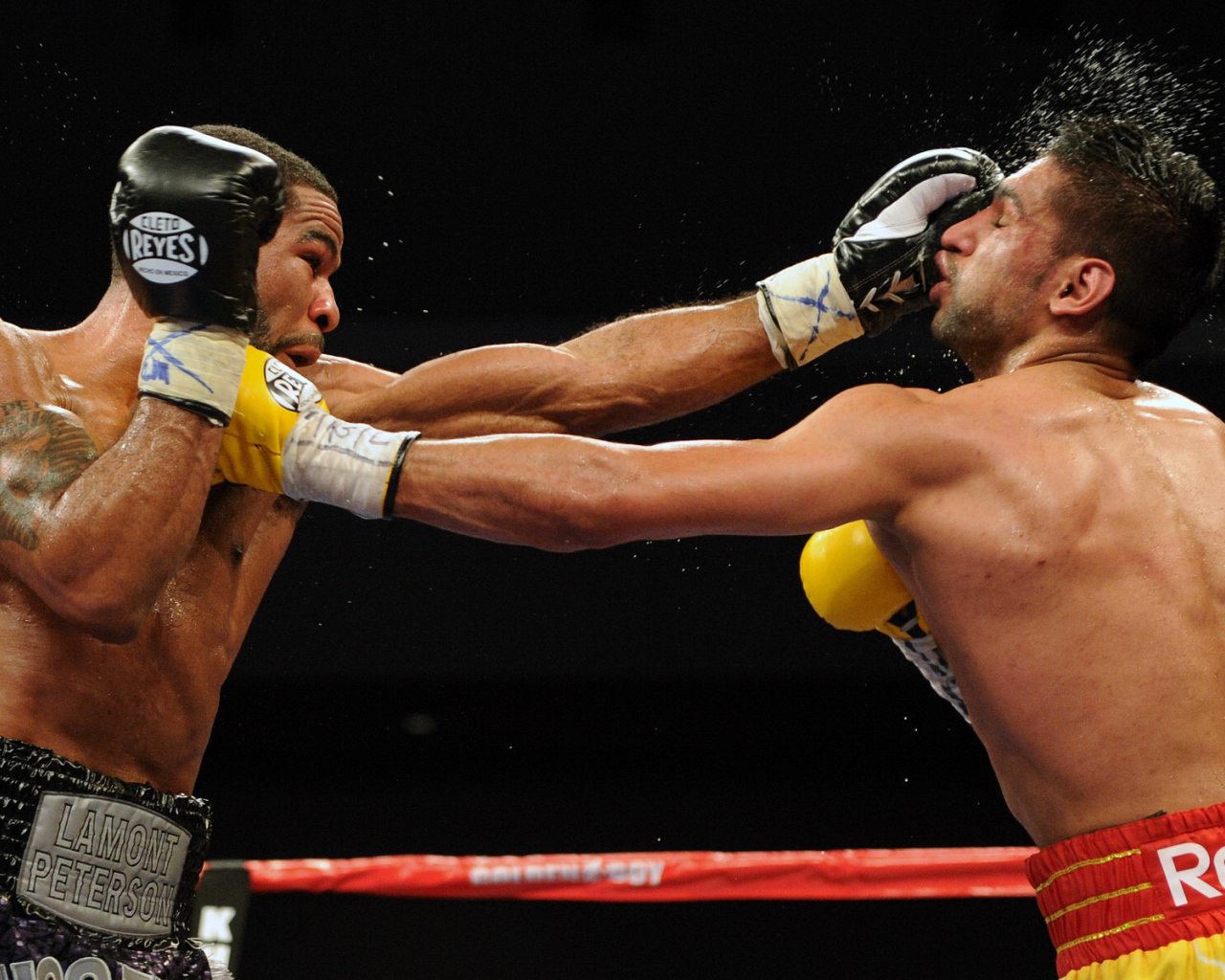 Боксер Риддик Боу сокрушительный удар