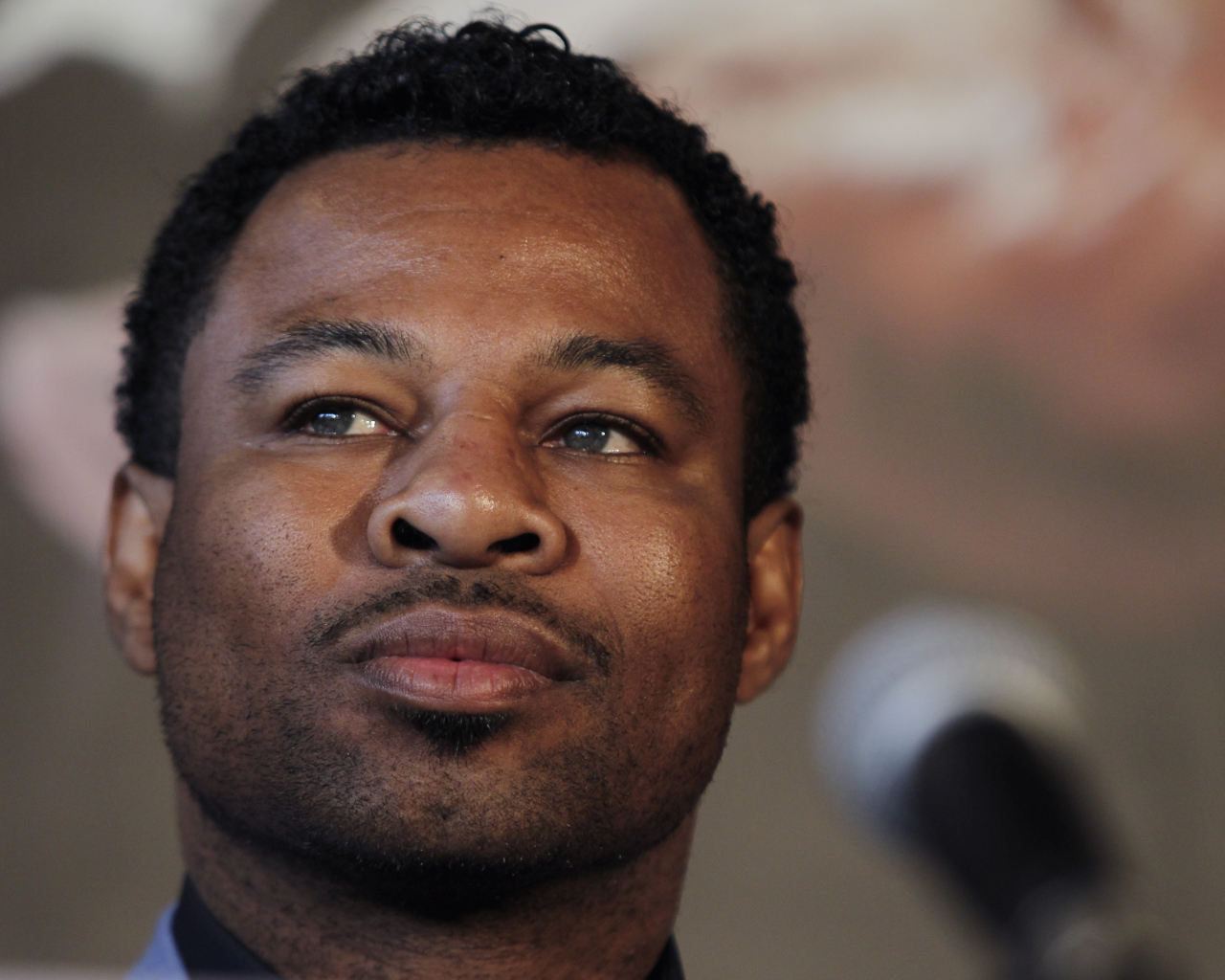 Боксер Шейн Мосли крупным планом