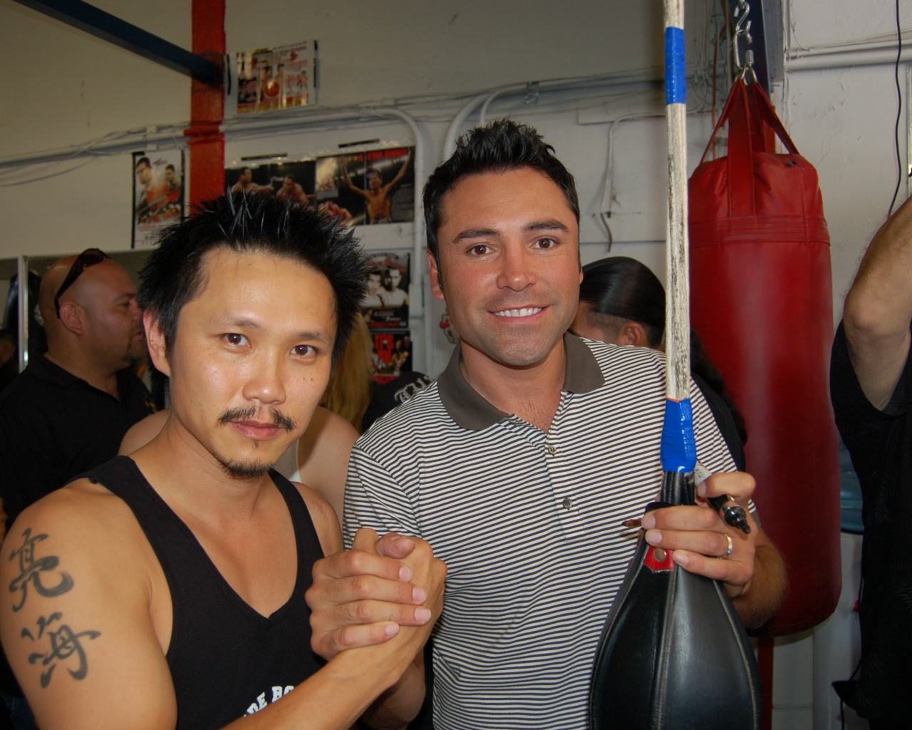 Боксеры Оскар Дела Хойя и Стивен Хо