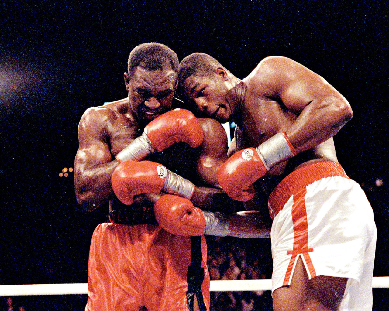 Легенда бокса Риддик Боу против Холифилда