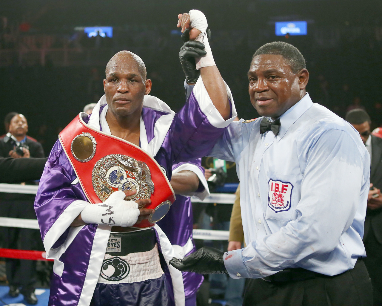 Чемпион Бернард Хопкинс