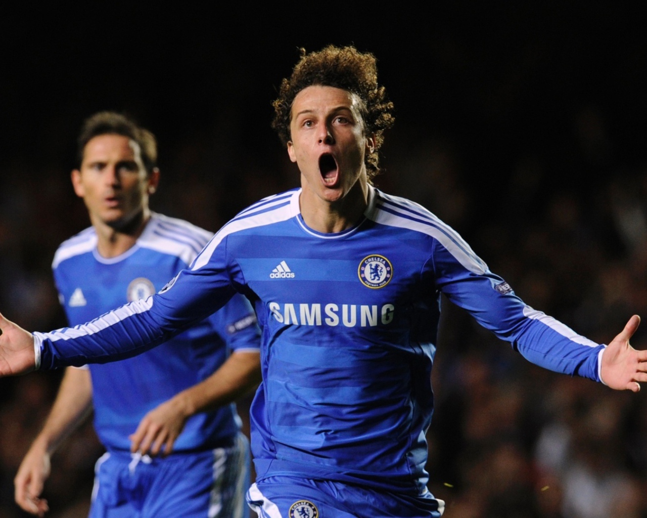 Челси Давид Луис громко кричит