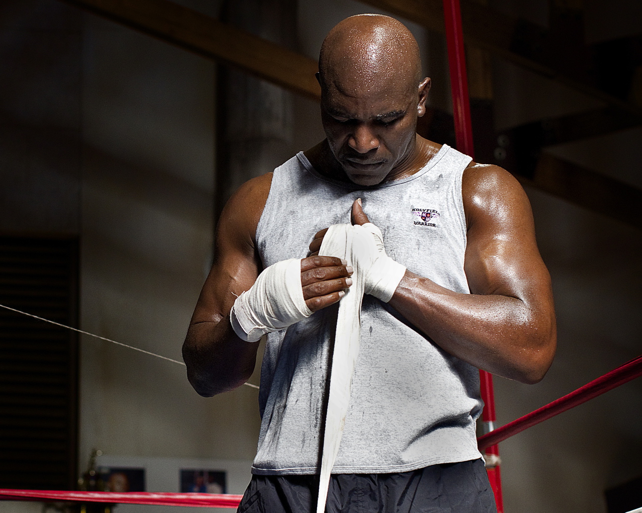 Известный боксер Эвандер Холифилд