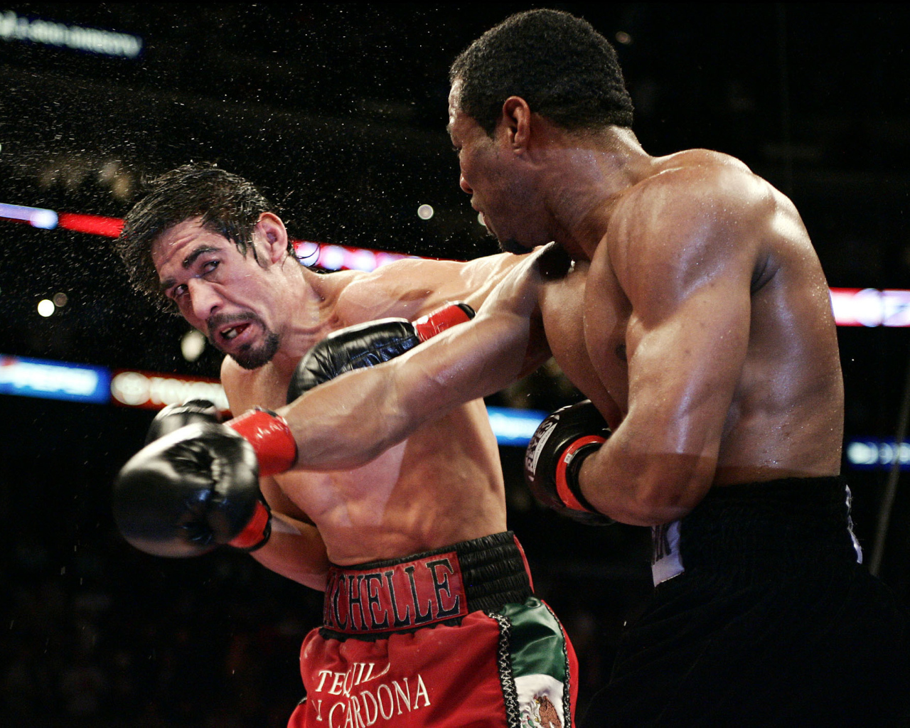 Известный боксер Шейн Мосли