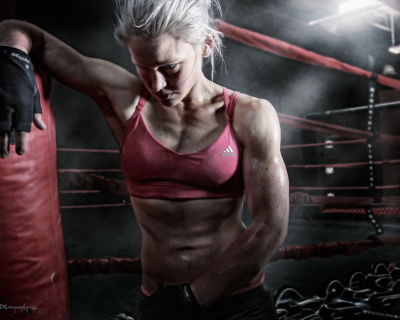 Девушка после боя