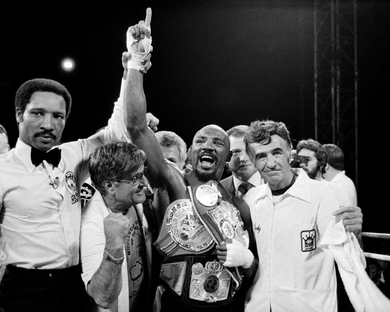 Легендарный боксер Томас Хернс выиграл чемпионат