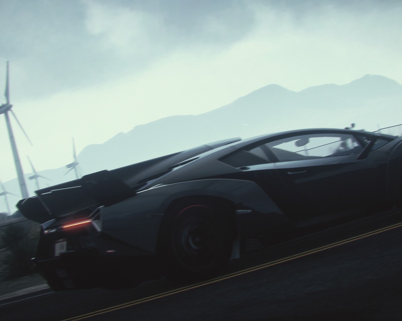 Need for Speed Rivals: гонщик на дороге