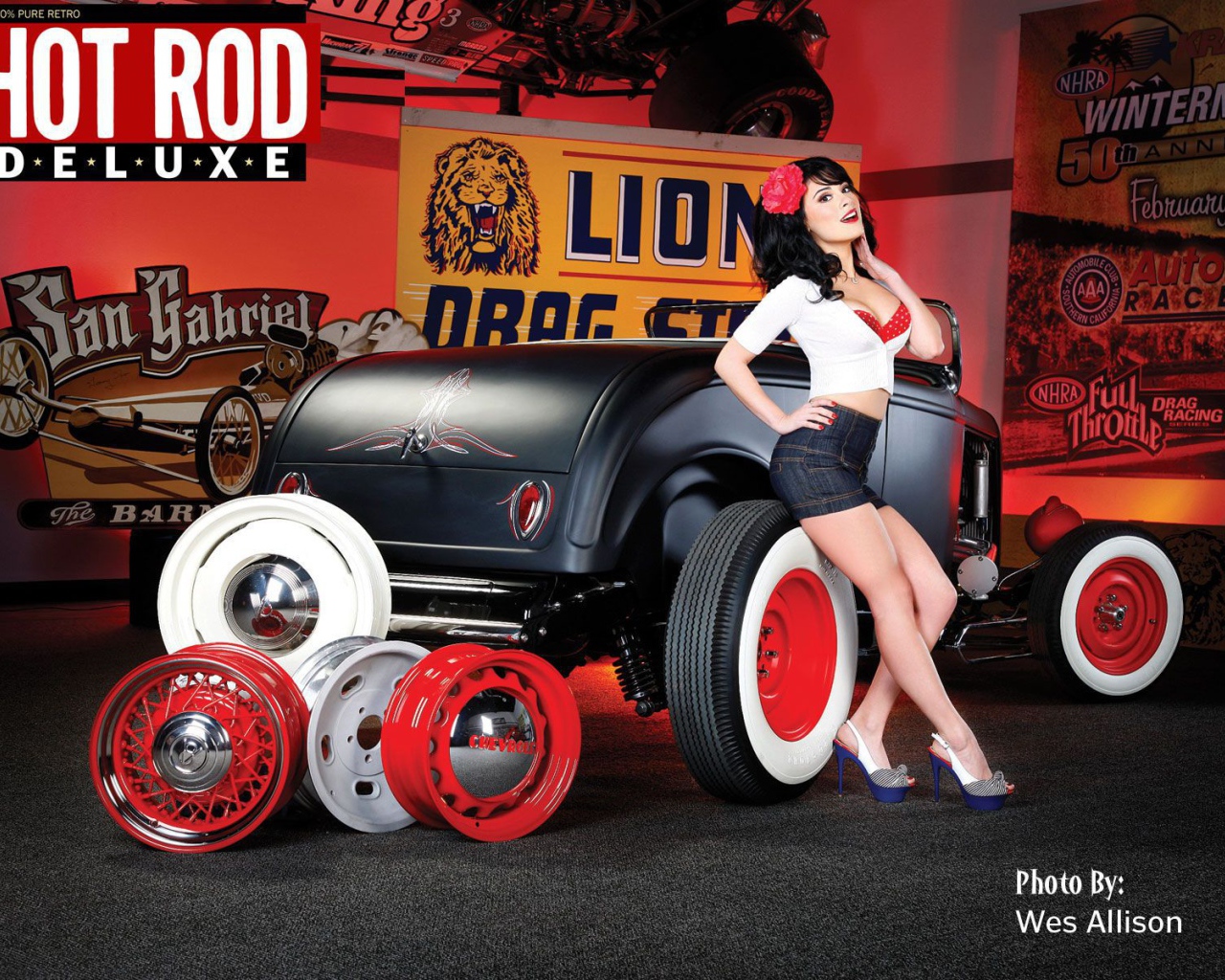 Pin Up girl near retro car