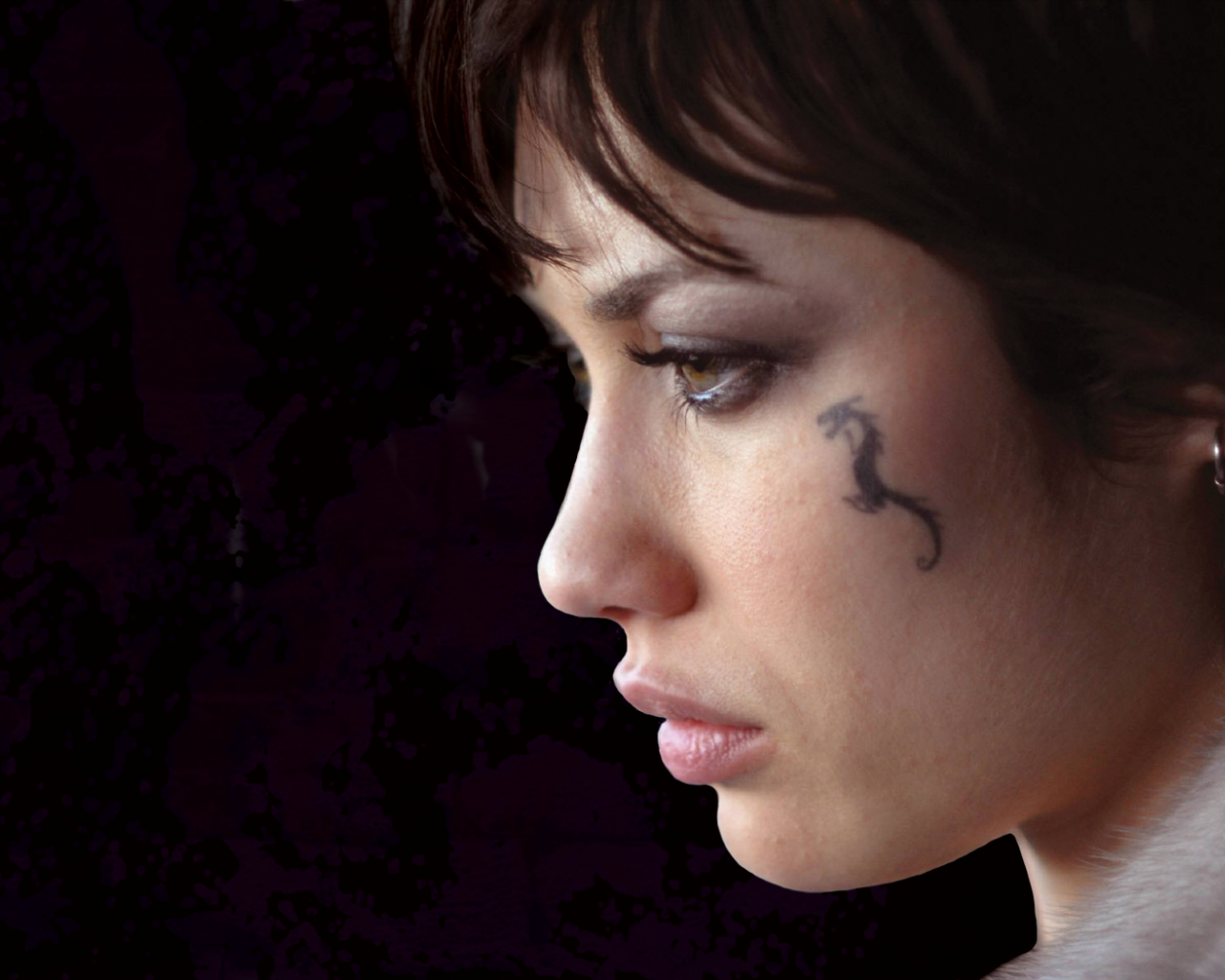 Татуировка дракон на лице